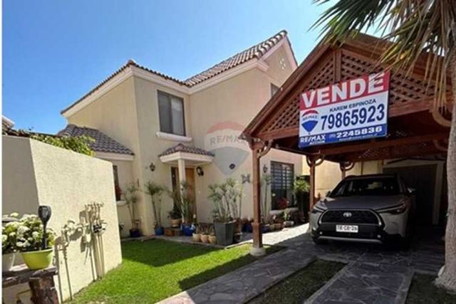 Hermosa casa espaciosa y segura en costa laguna