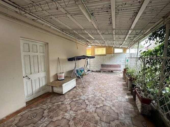 SE VENDE CASA CON AMPLIO TERRENO, LA CALERA