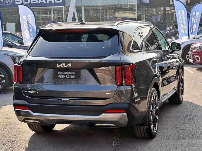 KIA SORENTO 2024
