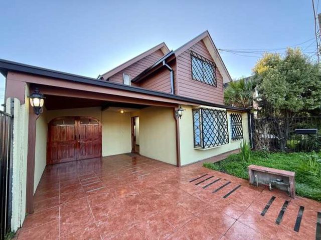 Amplia casa en Villa Costa Verde, oportunidad (104289)