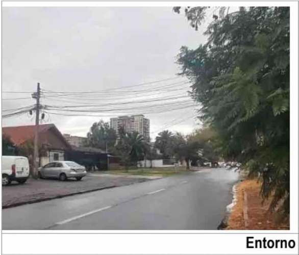 INTERESANTE Y GRAN CASA EN SAN MIGUEL A PASOS DEL
