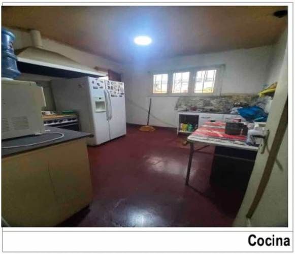 INTERESANTE Y GRAN CASA EN SAN MIGUEL A PASOS DEL