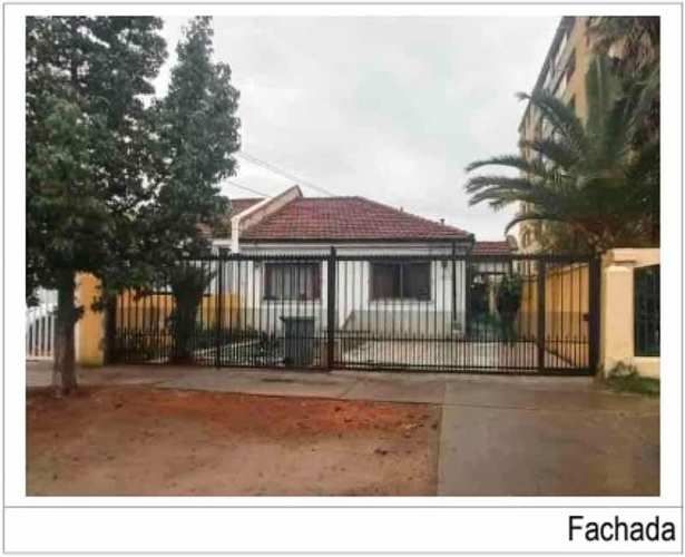 INTERESANTE Y GRAN CASA EN SAN MIGUEL A PASOS DEL