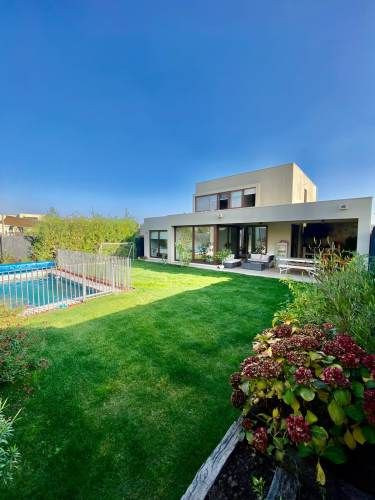 COLEGIO PEDREGALES, SAN ANSELMO, ALEMAN, SAN JOSE, VERBO DIVINO, PIONEROS,ETC.