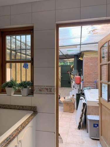 VENTA CASA ESTILO INGLÉS FRENTE AL SANTIAGO COLLEGE, LOS TRAPENSES