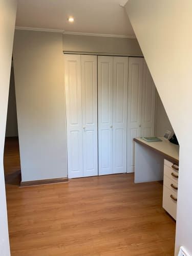 VENTA CASA ESTILO INGLÉS FRENTE AL SANTIAGO COLLEGE, LOS TRAPENSES