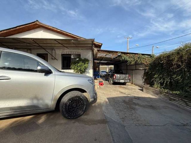 CASA AMPLIA CON MINIMARKET EN MIRADOR DE REÑACA