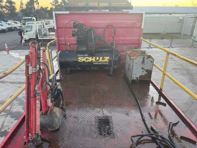 CAMION DE SERVICIOS PLUMA ,  COMPRESOR Y LUBRICADOR Marca VOLKSWAGEN Modelo CONSTELLATION 17.280 DC Año 2020