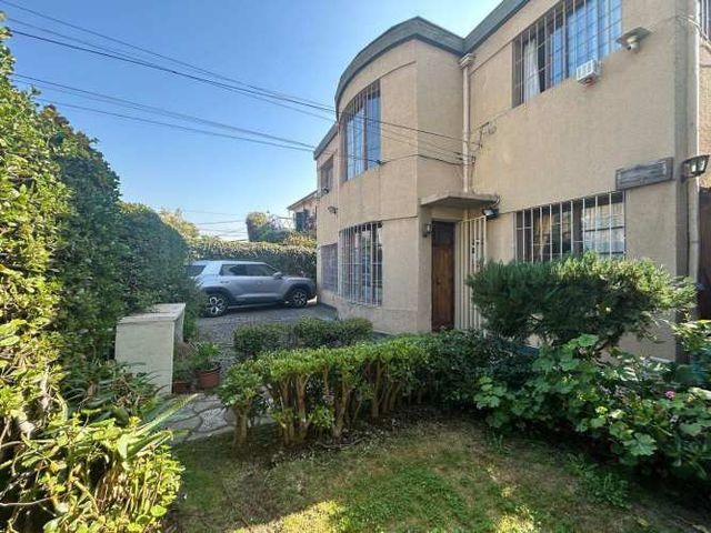 Casa en Excelente Barrio de Ñuñoa