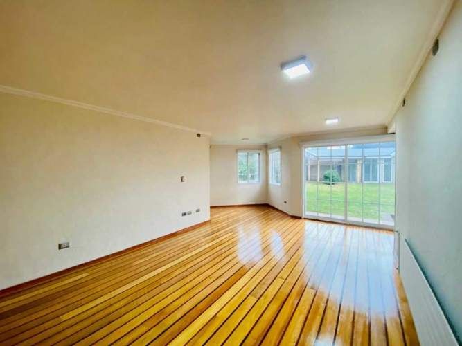 CASA, SECTOR LOS AROMOS (104484)