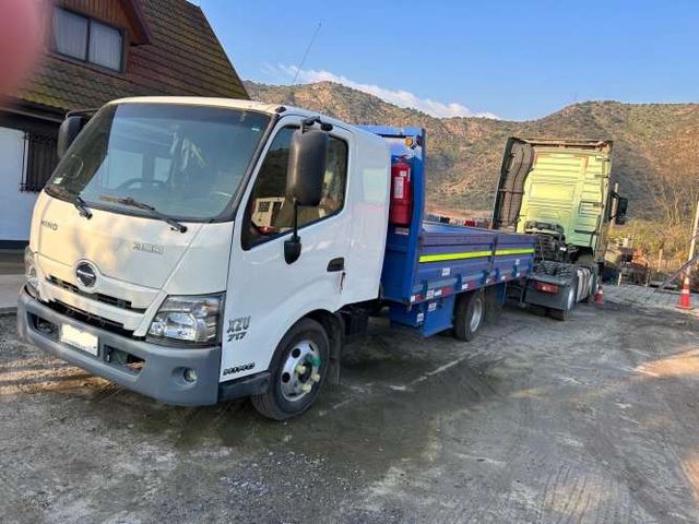 Se vende Camión Hino 2022