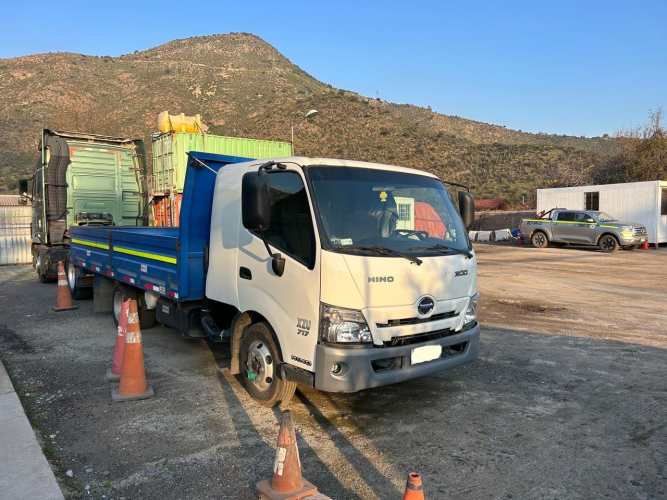 Se vende Camión Hino 2022