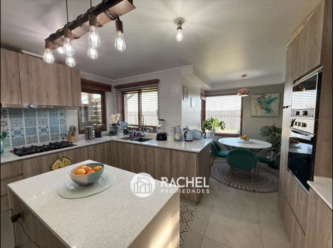 SE VENDE LINDA CASA SECTOR PONIENTE- MIRADOR DE LA FRONTERA