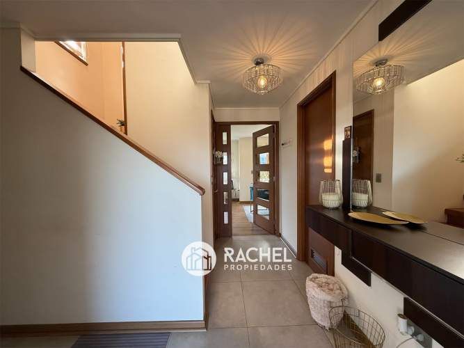 SE VENDE LINDA CASA SECTOR PONIENTE- MIRADOR DE LA FRONTERA