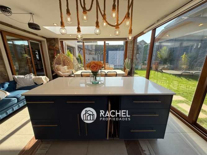 SE VENDE LINDA CASA SECTOR PONIENTE- MIRADOR DE LA FRONTERA