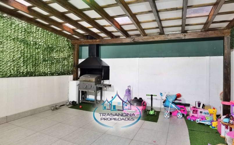 CASA AMOBLADA 3D 4B 2E en Peñalolén - Santiago