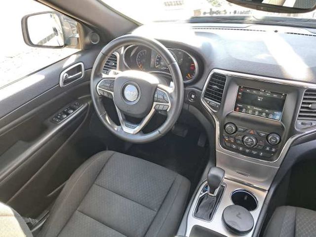 JEEP GRAND CHEROKEE LAREDO 3.6 AUT 2019