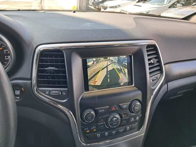 JEEP GRAND CHEROKEE LAREDO 3.6 AUT 2019