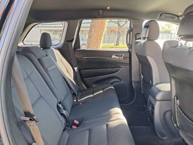 JEEP GRAND CHEROKEE LAREDO 3.6 AUT 2019