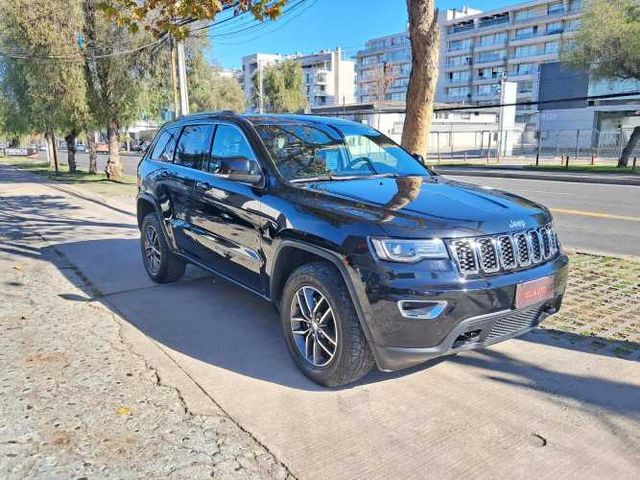 JEEP GRAND CHEROKEE LAREDO 3.6 AUT 2019