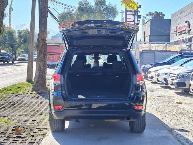 JEEP GRAND CHEROKEE LAREDO 3.6 AUT 2019