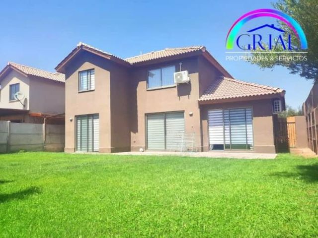 En Arriendo Hermosa Casa en El Remanso Chicureo