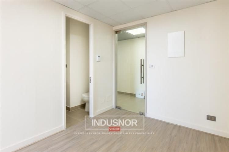 OFICINA Incluye bodega