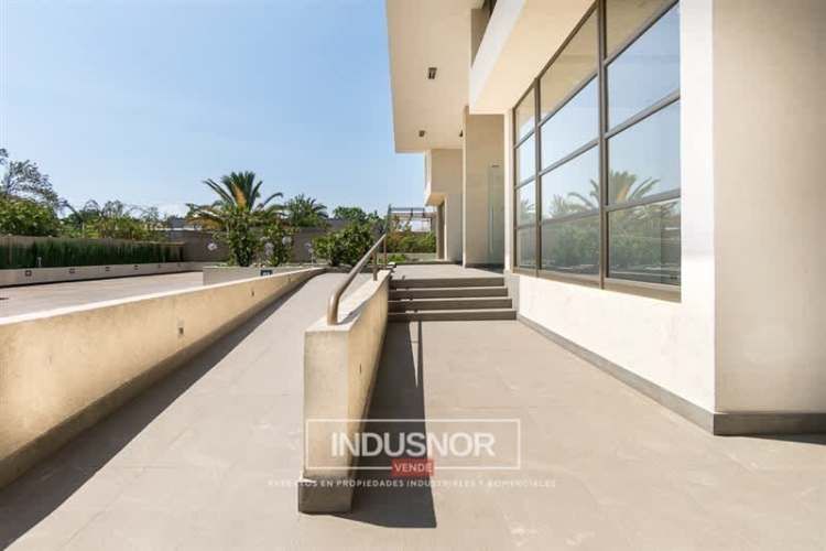 OFICINA Incluye bodega