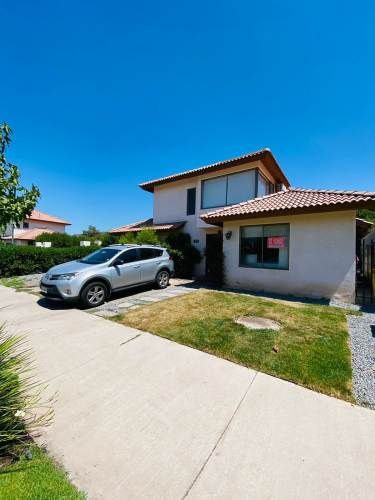 VENTA CASA CHICUREO SECTOR SANTA ELENA COLEGIO PUMAHUE