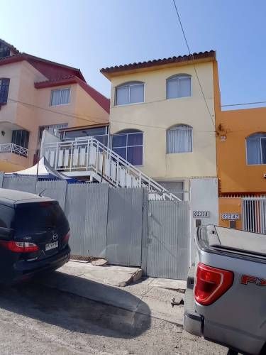 Casa 3 pisos 7 dorm., Coviefi