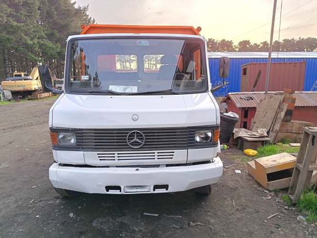CAMION MERCEDES BENZ 711 AÑO 2005