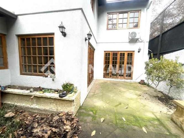 CASA Américo Vespucio / Espoz