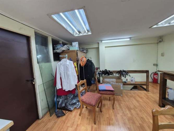 LOCAL COMERCIAL 1 sur