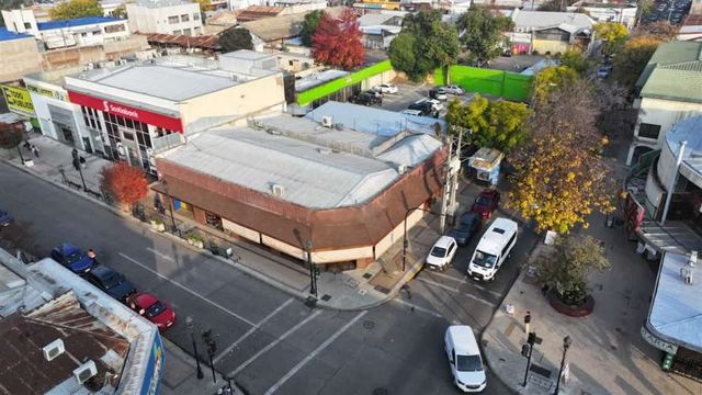 LOCAL COMERCIAL 1 sur