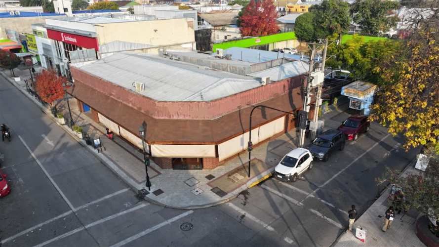 LOCAL COMERCIAL 1 sur