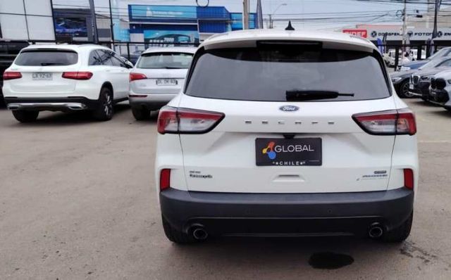 FORD ESCAPE SE HYBRIDO 2.5 FULL AUT. AÑO 2023