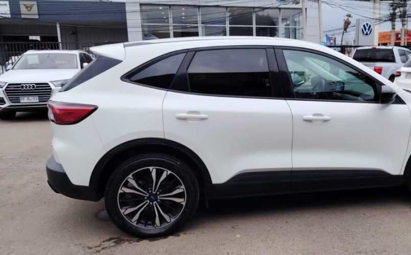 FORD ESCAPE SE HYBRIDO 2.5 FULL AUT. AÑO 2023