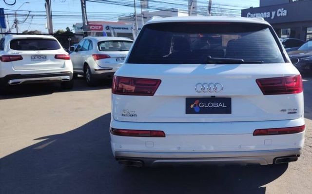 AUDI Q7 4X4 2.0 FULL AUT. AÑO 2020