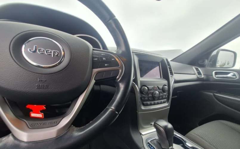 JEEP GRAND CHEROKEE LAREDO 4X2 3.6 FULL AUT. AÑO 2021