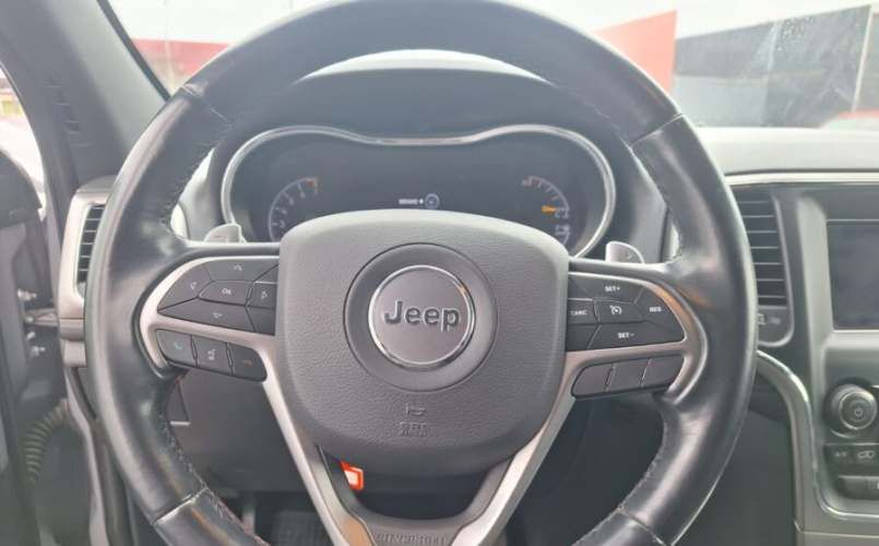 JEEP GRAND CHEROKEE LAREDO 4X2 3.6 FULL AUT. AÑO 2021