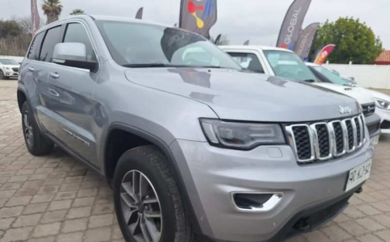 JEEP GRAND CHEROKEE LAREDO 4X2 3.6 FULL AUT. AÑO 2021