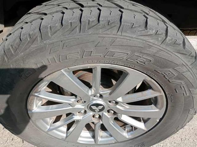 MITSUBISHI MONTERO SPORT 4WD 2.4 AT 2020