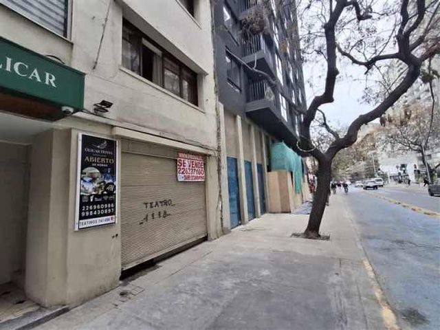 LOCAL COMERCIAL En Venta Local Comercial en Primer Piso cercano a Estación Metro Cal y Canto