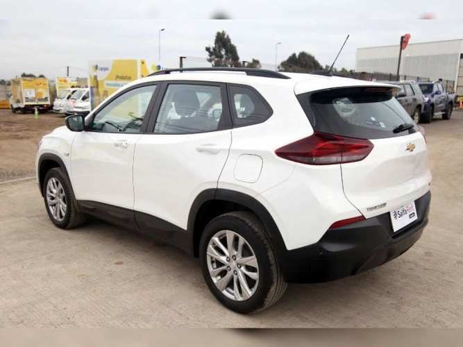 CHEVROLET TRACKER 2024