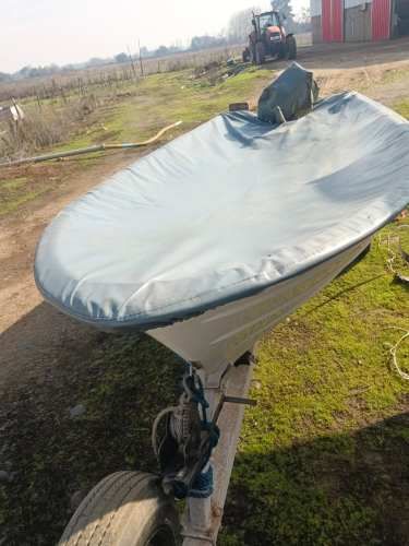 Bote con Motor Yamaha 15HP y accesorios