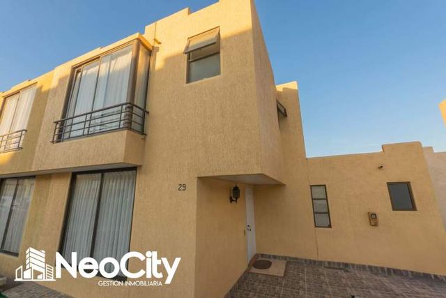 En Venta casa en Condominio Las Palmas I – Seguridad y vida familiar