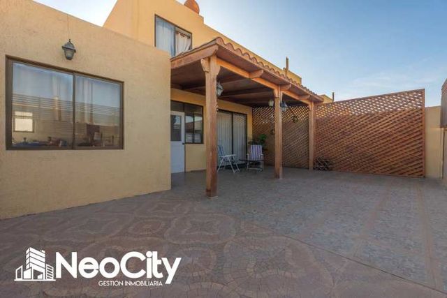 En Venta casa en Condominio Las Palmas I – Seguridad y vida familiar