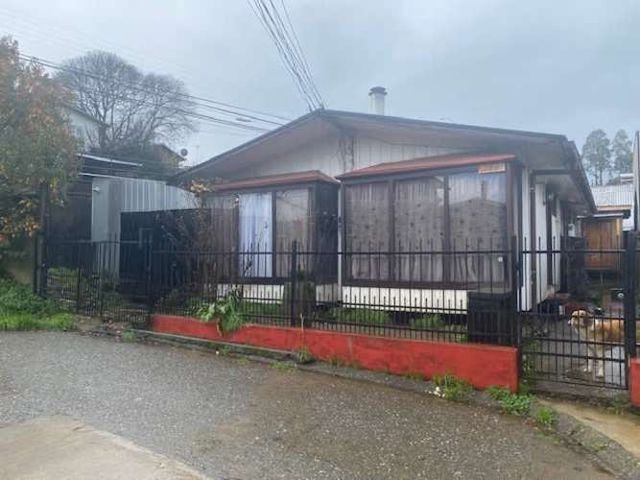 CASA Y CABAÑA EN VALDIVIA