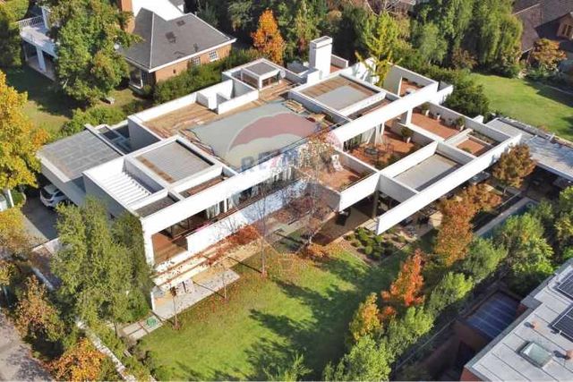 Mediterranea en condominio frente a parque