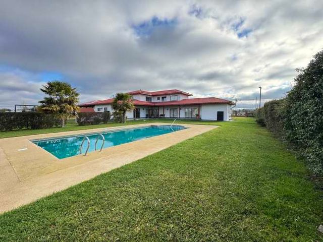 Gran casa 2 pisos en parcela 5.000M2 camino a Quillón, Chillán